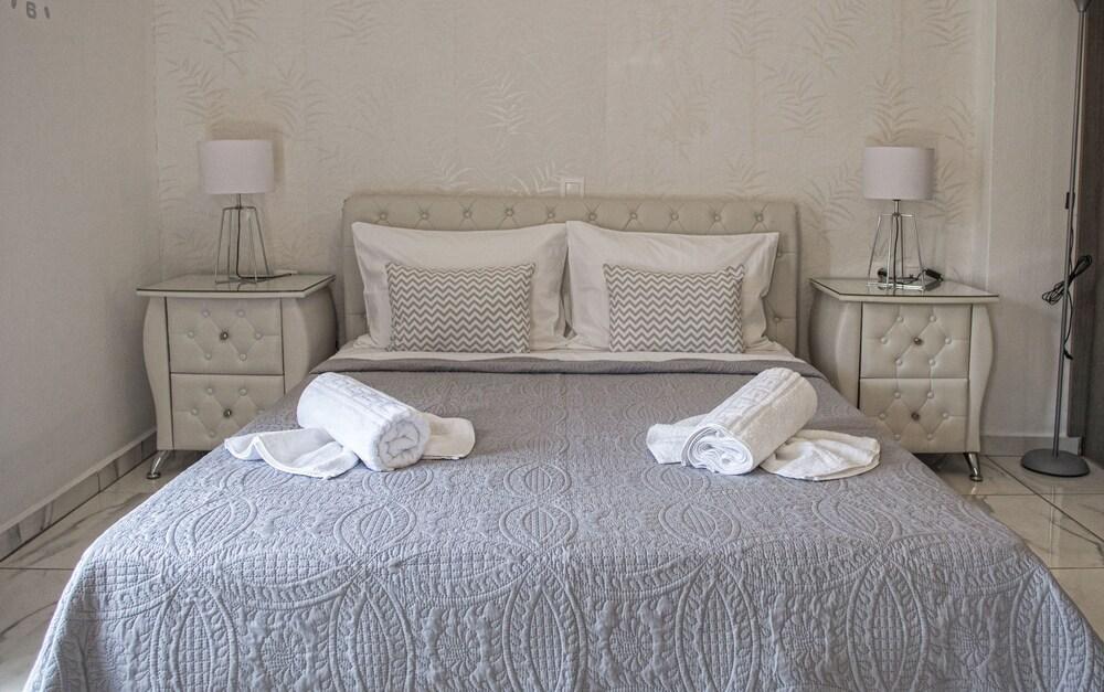 Diogenis Luxury Apartment Sea View Rethymno Esterno foto